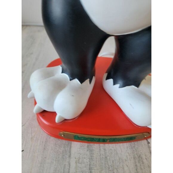 Looney Tunes Sylvester cat animated 1997 motionette Xmas Santa - Picture 7 of 16